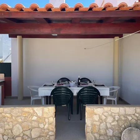 Balaia Beach House *